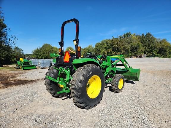 Image of John Deere 4044M equipment image 4