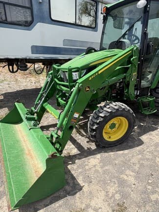 Image of John Deere 4044R equipment image 4