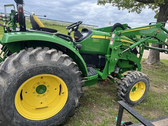 Image of John Deere 4044R equipment image 1