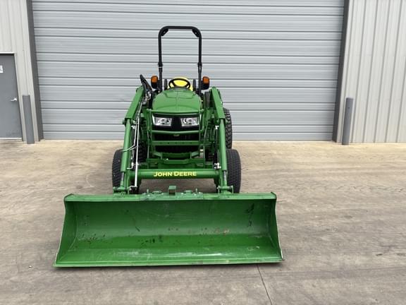 Image of John Deere 4044R equipment image 2