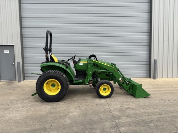 Image of John Deere 4044R equipment image 1