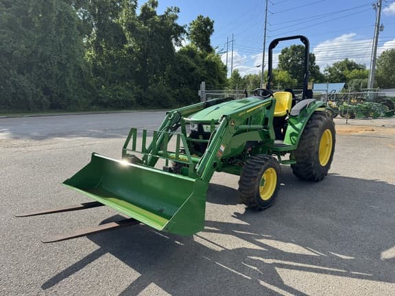 Image of John Deere 4052M equipment image 2