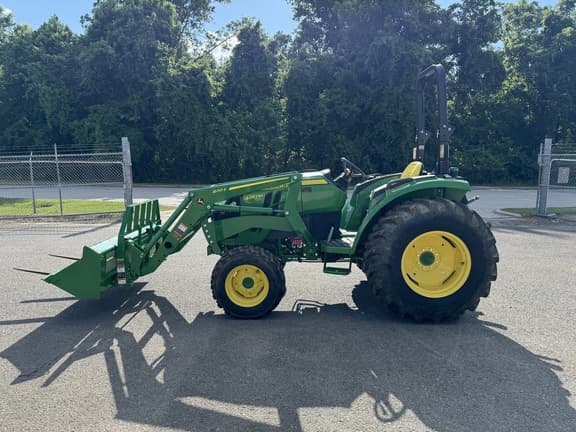 Image of John Deere 4052M equipment image 1