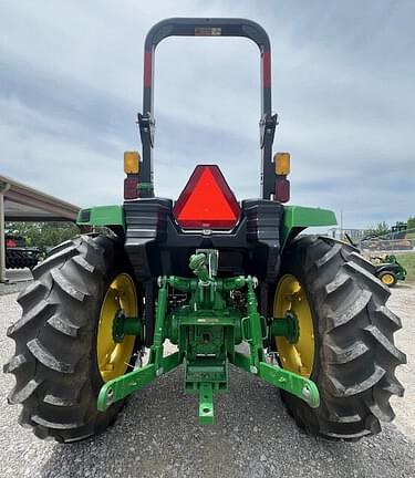 Image of John Deere 4052M equipment image 3
