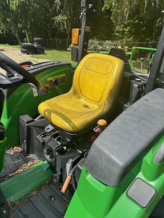 Image of John Deere 4052M equipment image 4