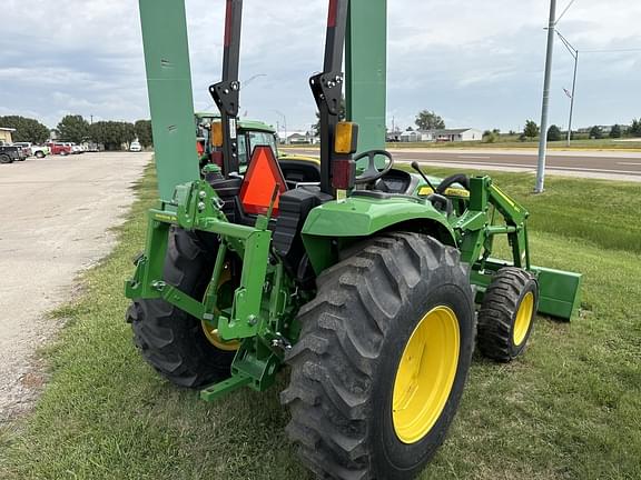 Image of John Deere 4052M equipment image 2