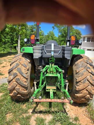 Image of John Deere 4052M equipment image 2