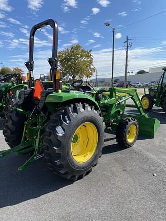 Image of John Deere 4052M equipment image 3