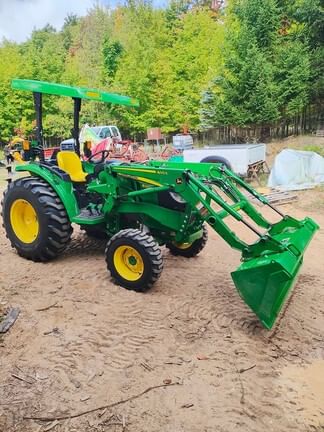 2023 John Deere 4052M Equipment Image0