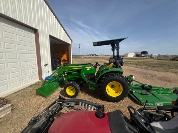 Image of John Deere 4052M equipment image 2