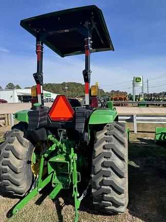 Image of John Deere 4052M equipment image 3