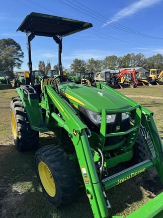 Main image John Deere 4052M