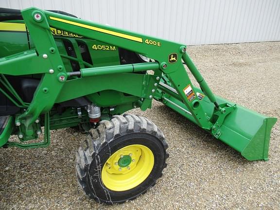 Image of John Deere 4052M equipment image 3