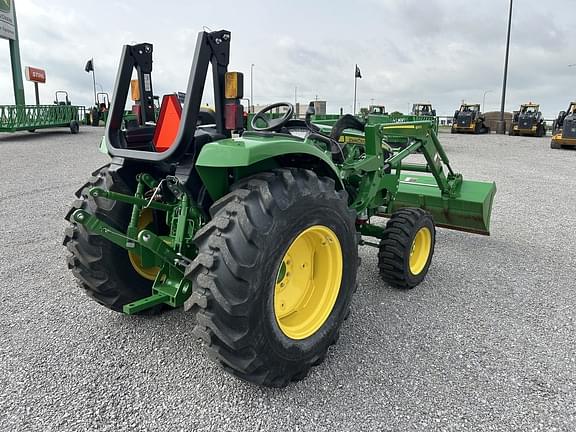Image of John Deere 4052M equipment image 4