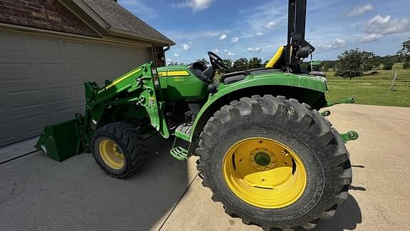 Image of John Deere 4052M equipment image 1