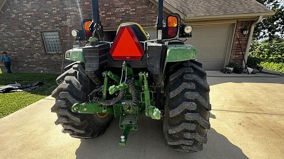 Image of John Deere 4052M equipment image 3