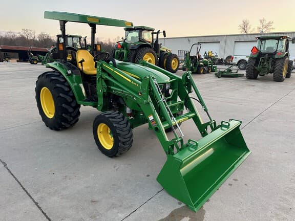 Image of John Deere 4052M equipment image 3