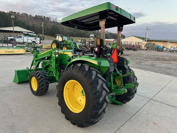 Image of John Deere 4052M equipment image 2