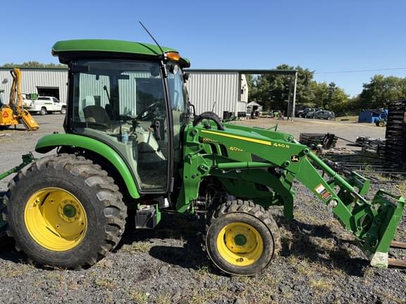 Image of John Deere 4052R Primary image