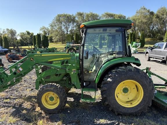 Image of John Deere 4052R equipment image 1