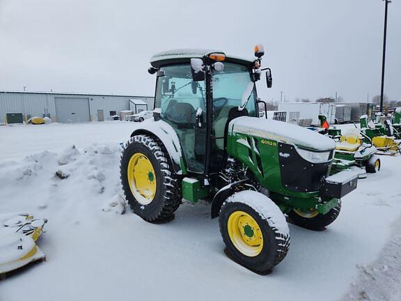 Image of John Deere 4052R equipment image 3