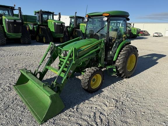 Image of John Deere 4052R equipment image 4