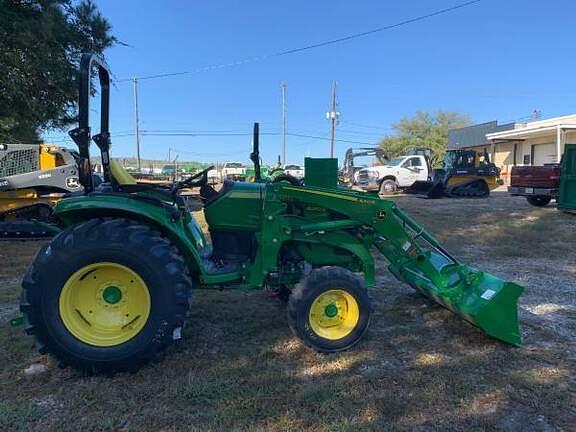 Image of John Deere 4052R equipment image 1