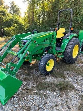 Image of John Deere 4052R equipment image 3