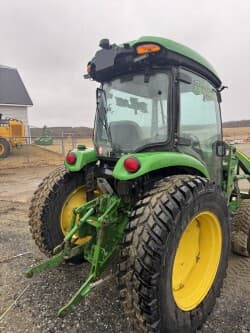 Image of John Deere 4052R equipment image 3