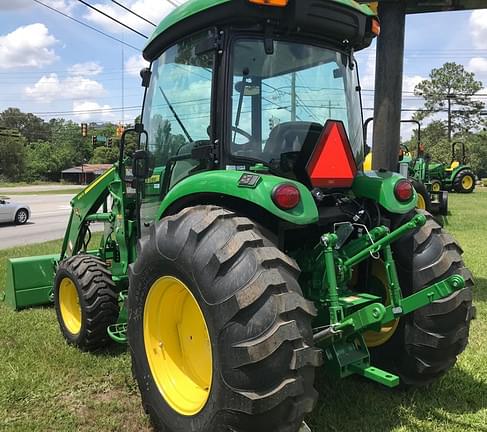Image of John Deere 4052R equipment image 4