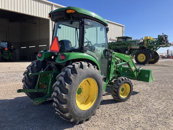 Image of John Deere 4052R equipment image 4