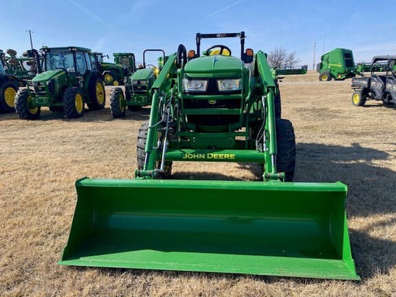 Image of John Deere 4052R equipment image 2