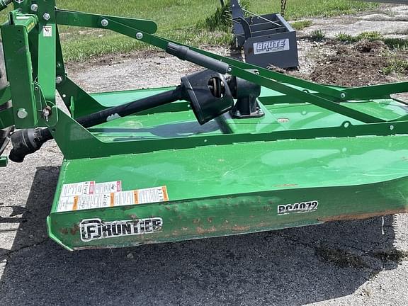 Image of John Deere 4052R equipment image 1