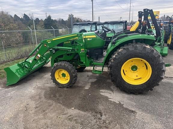 Image of John Deere 4052R equipment image 3