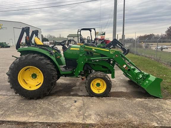 Image of John Deere 4052R equipment image 1