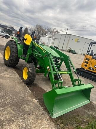 Image of John Deere 4052R equipment image 2