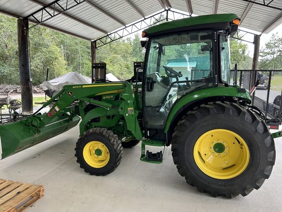 Main image John Deere 4052R