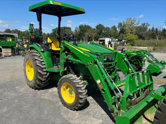 Image of John Deere 4052R equipment image 2