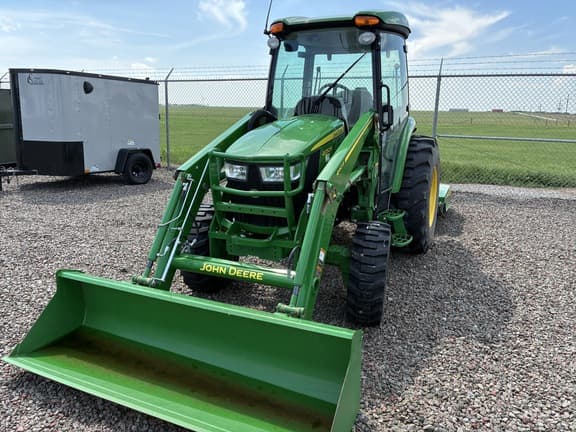Image of John Deere 4052R equipment image 1
