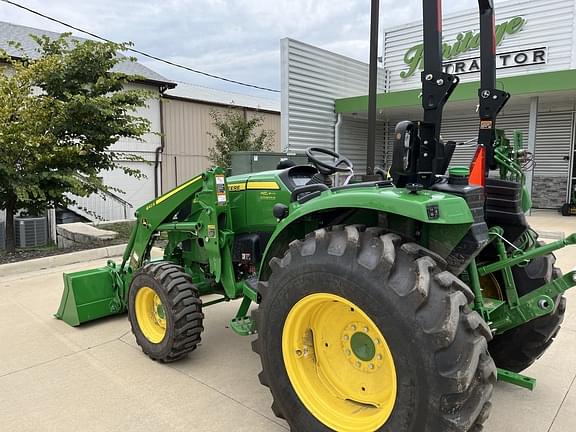 Image of John Deere 4052R equipment image 2