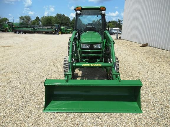 Image of John Deere 4052R equipment image 4