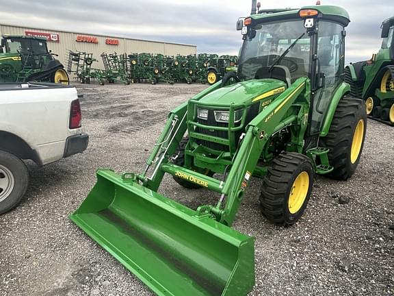 Image of John Deere 4052R equipment image 3