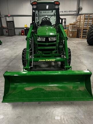 Image of John Deere 4052R equipment image 1