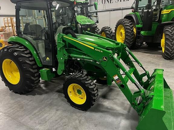 Image of John Deere 4052R equipment image 2