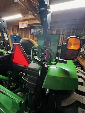 Image of John Deere 4052R equipment image 2