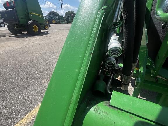 Image of John Deere 4052R equipment image 4
