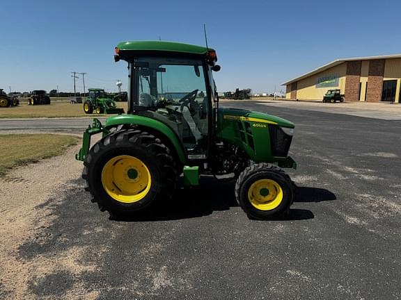 Image of John Deere 4052R equipment image 1