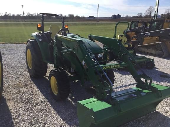 Image of John Deere 4052R equipment image 1