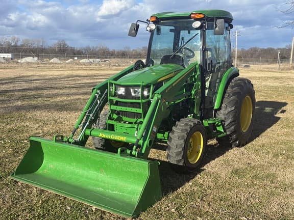 Image of John Deere 4052R Primary image