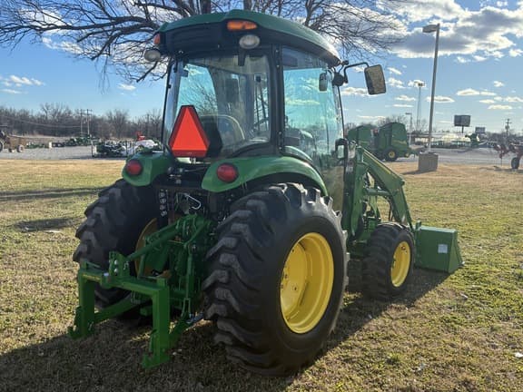 Image of John Deere 4052R equipment image 4